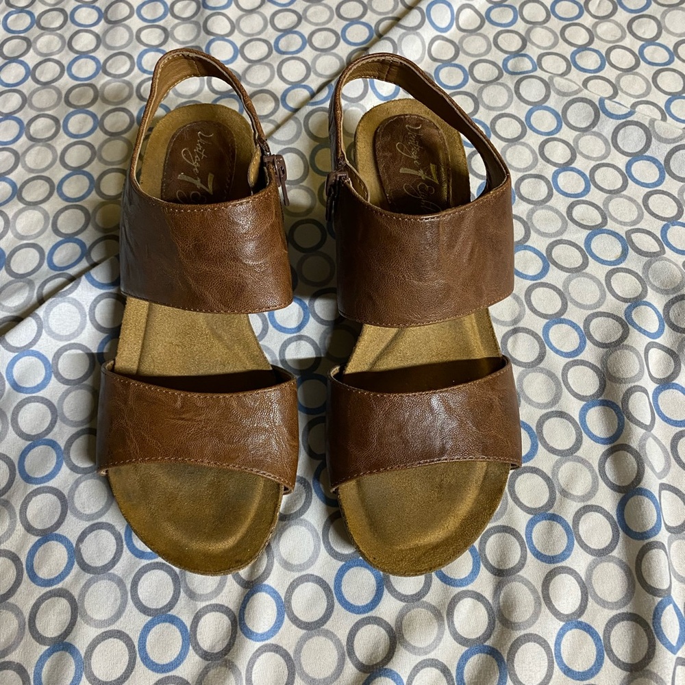 Lucky Brand Brown Sandals